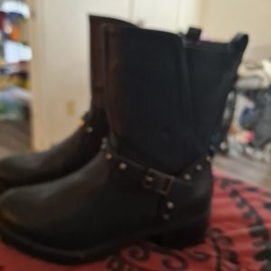 Ankle boots